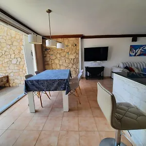 https://apt-apartamento-el-crancs.top-hotels-tarragona.com